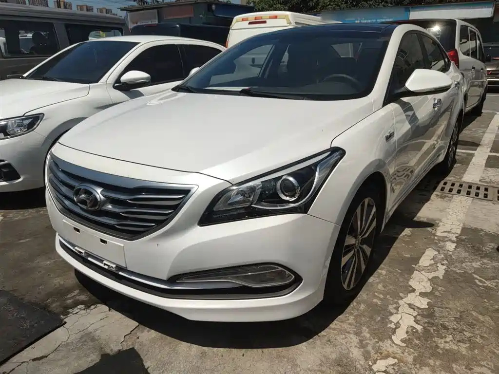 HYUNDAI MISTRA 2016