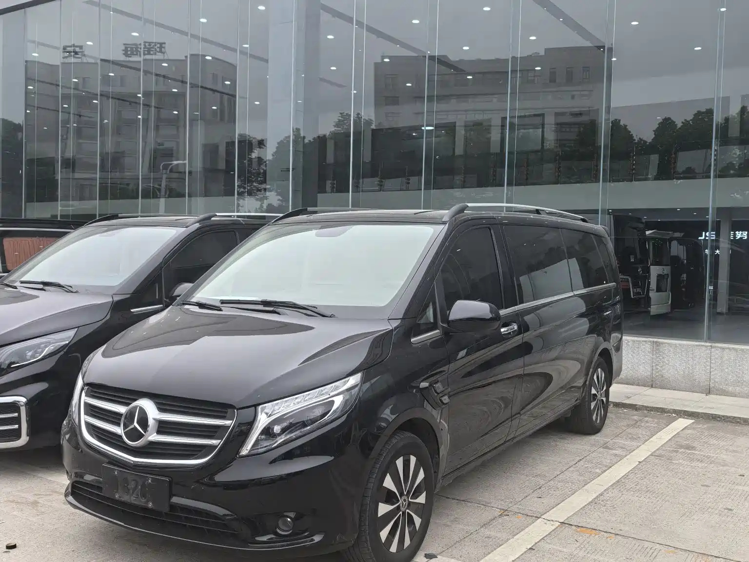 MERCEDES BENZ VITO 2023