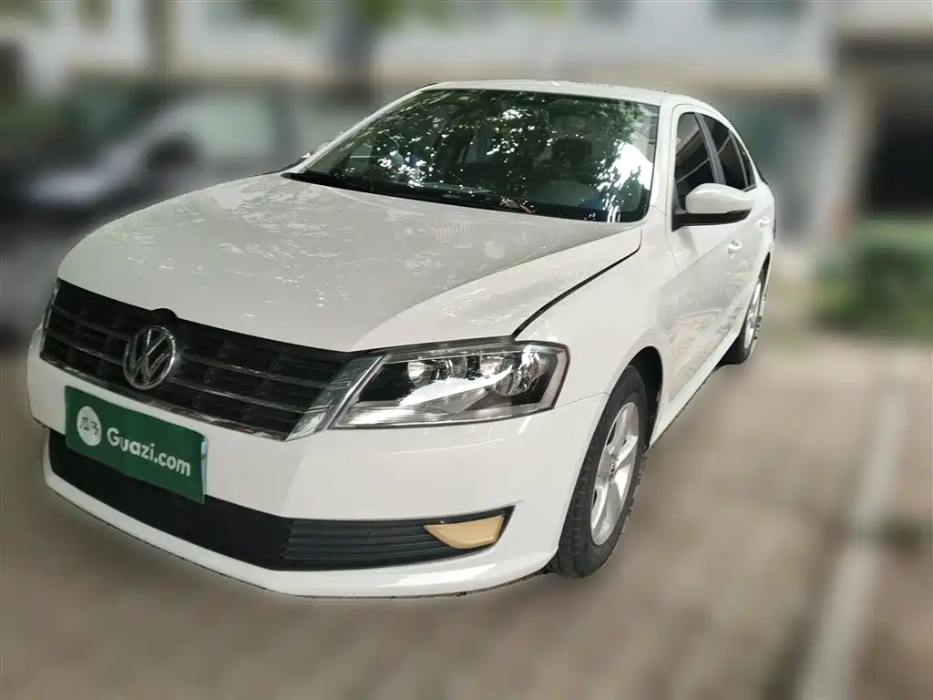 VOLKSWAGEN LAVIDA 2013