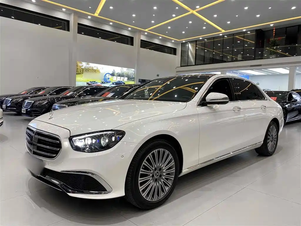 MERCEDES BENZ E-CLASS 2022