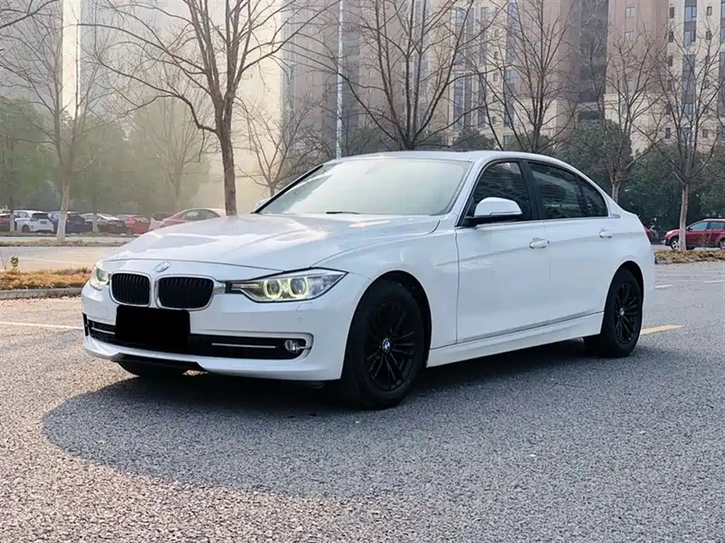 BMW 3-SERIES