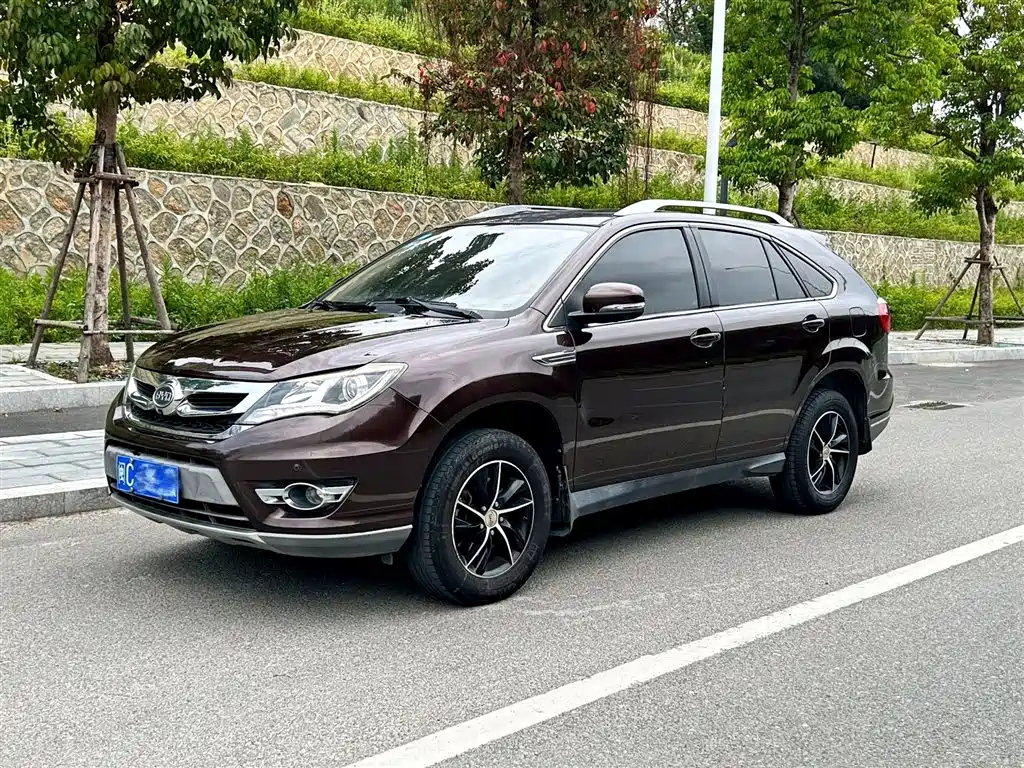 BYD S7 2015