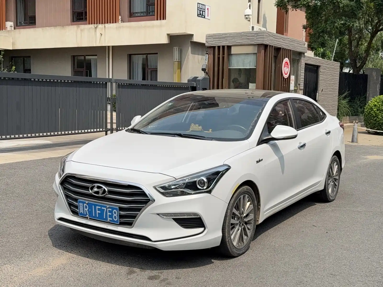 HYUNDAI MISTRA 2017