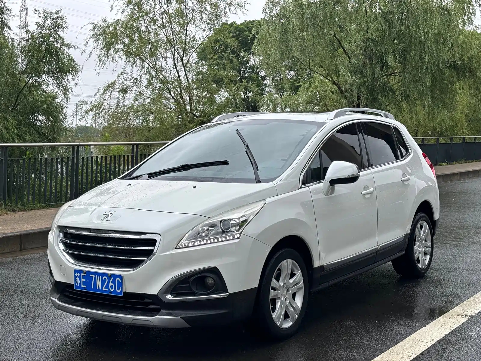 PEUGEOT 3008 2015