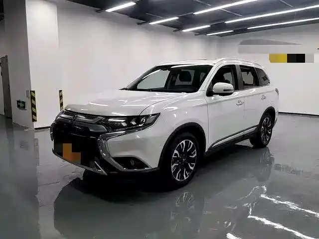 MITSUBISHI OUTLANDER 2019