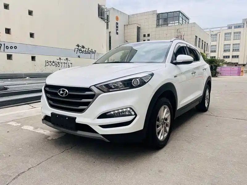 HYUNDAI TUCSON 2015