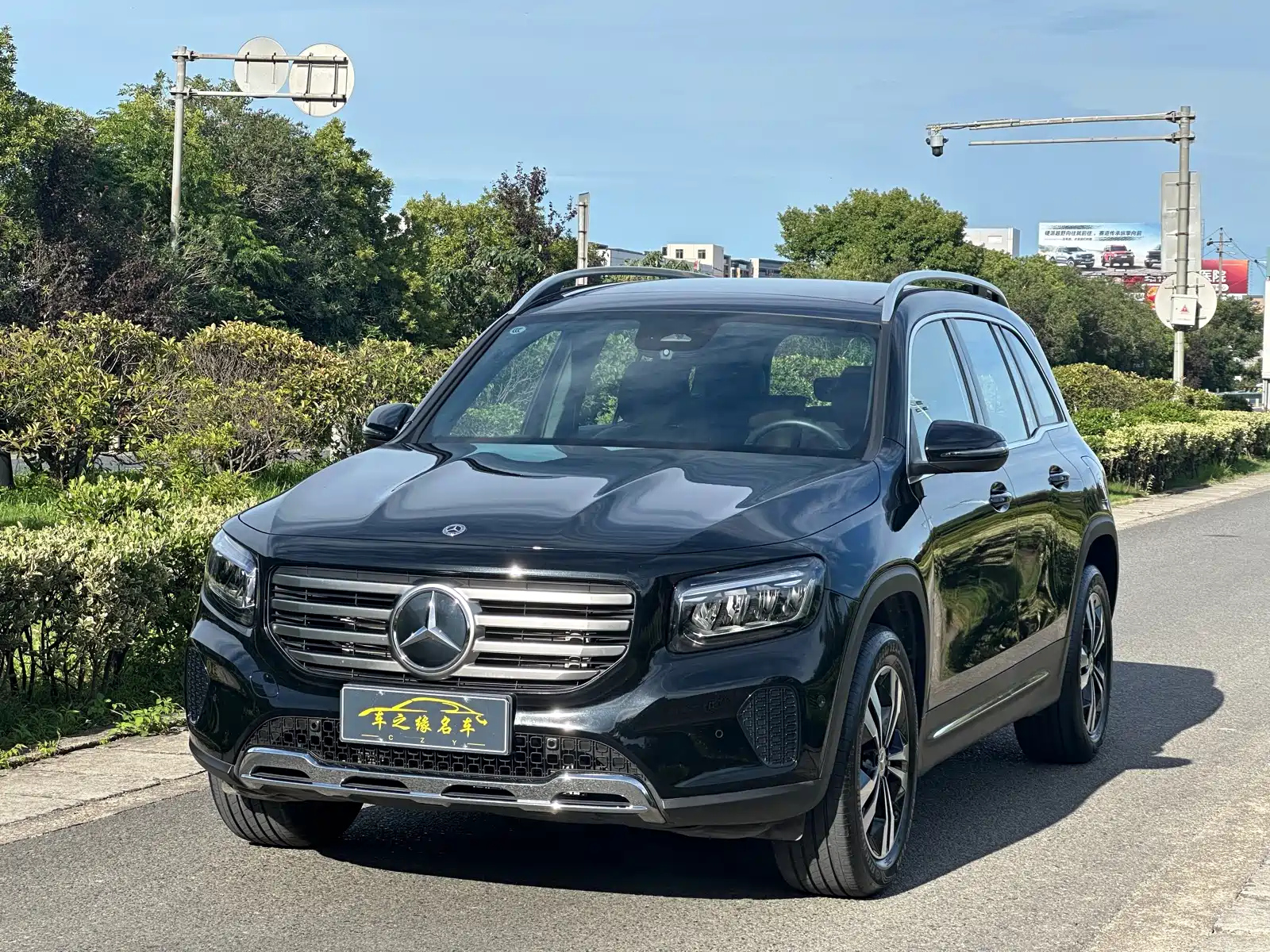 MERCEDES BENZ GLB 2024