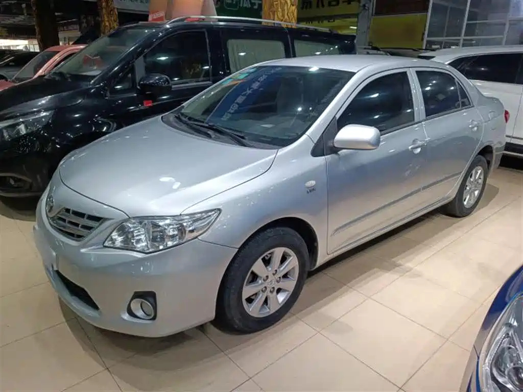 TOYOTA COROLLA 2011