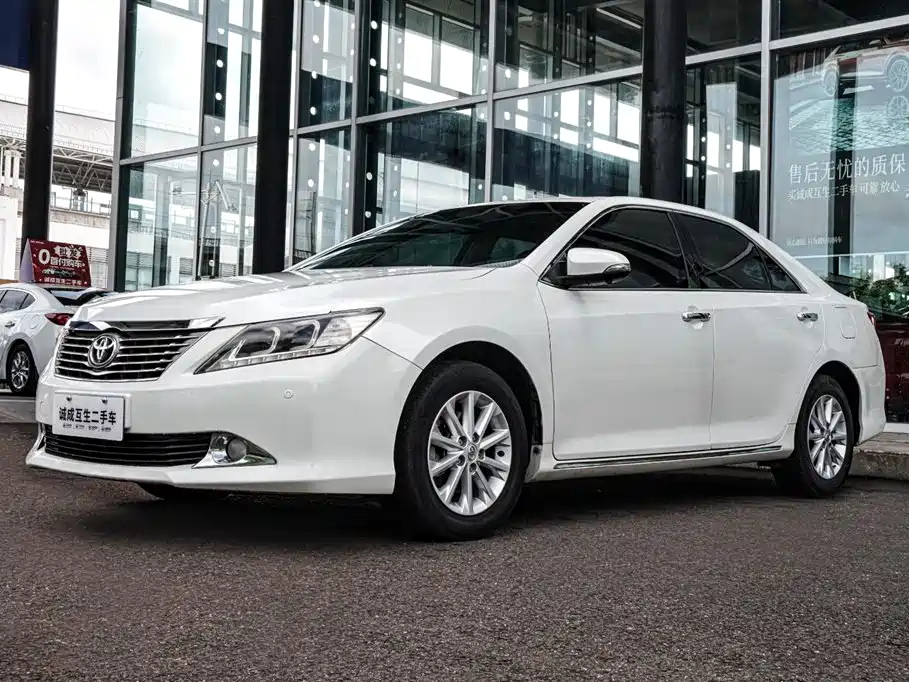 TOYOTA CAMRY 2013