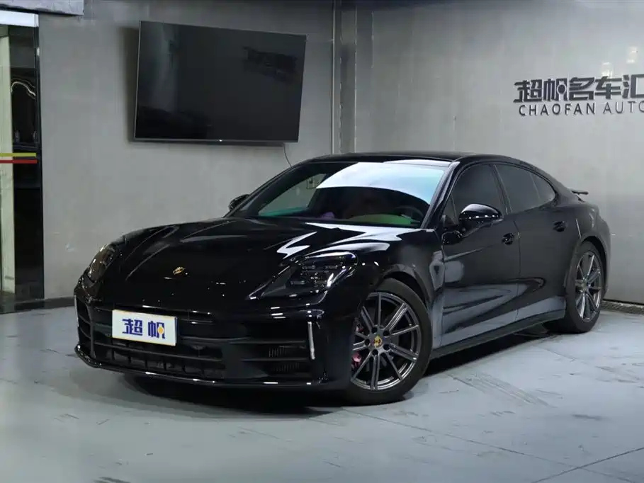 PORSCHE PANAMERA 2024