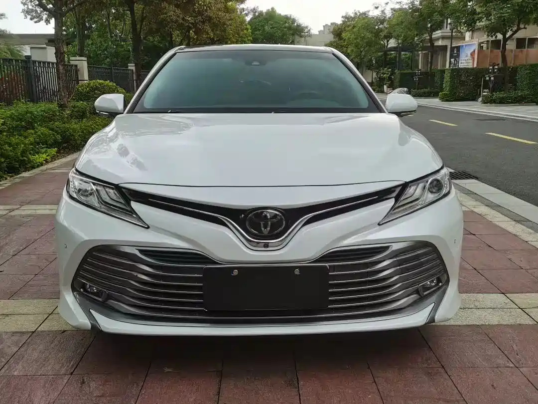 TOYOTA CAMRY 2018