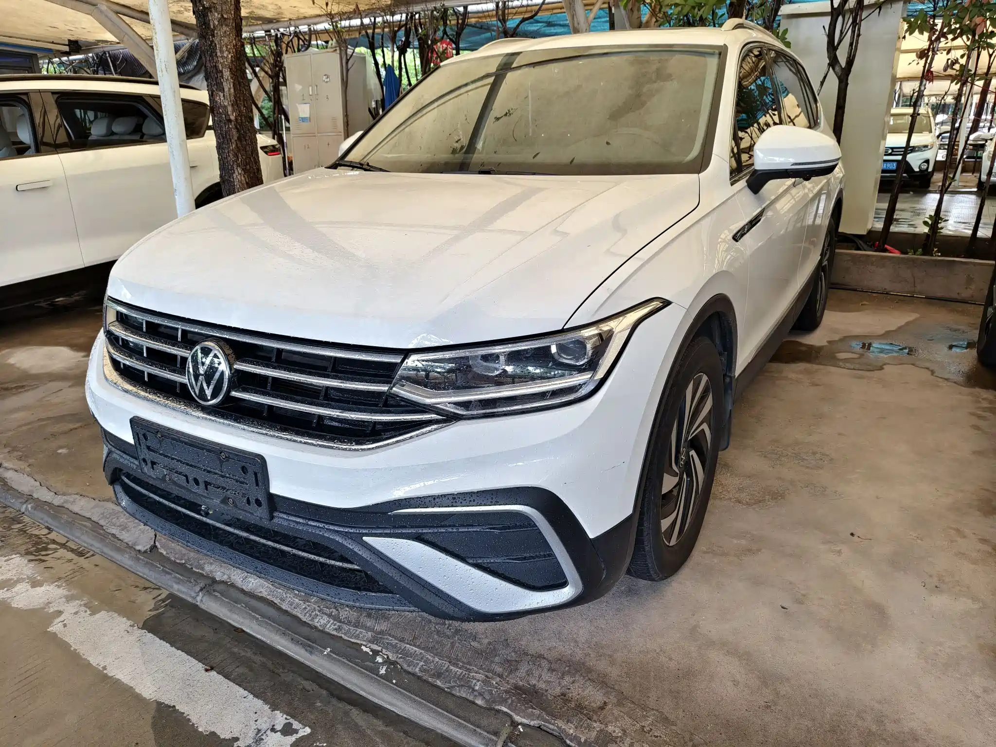 VOLKSWAGEN TIGUAN L 2022