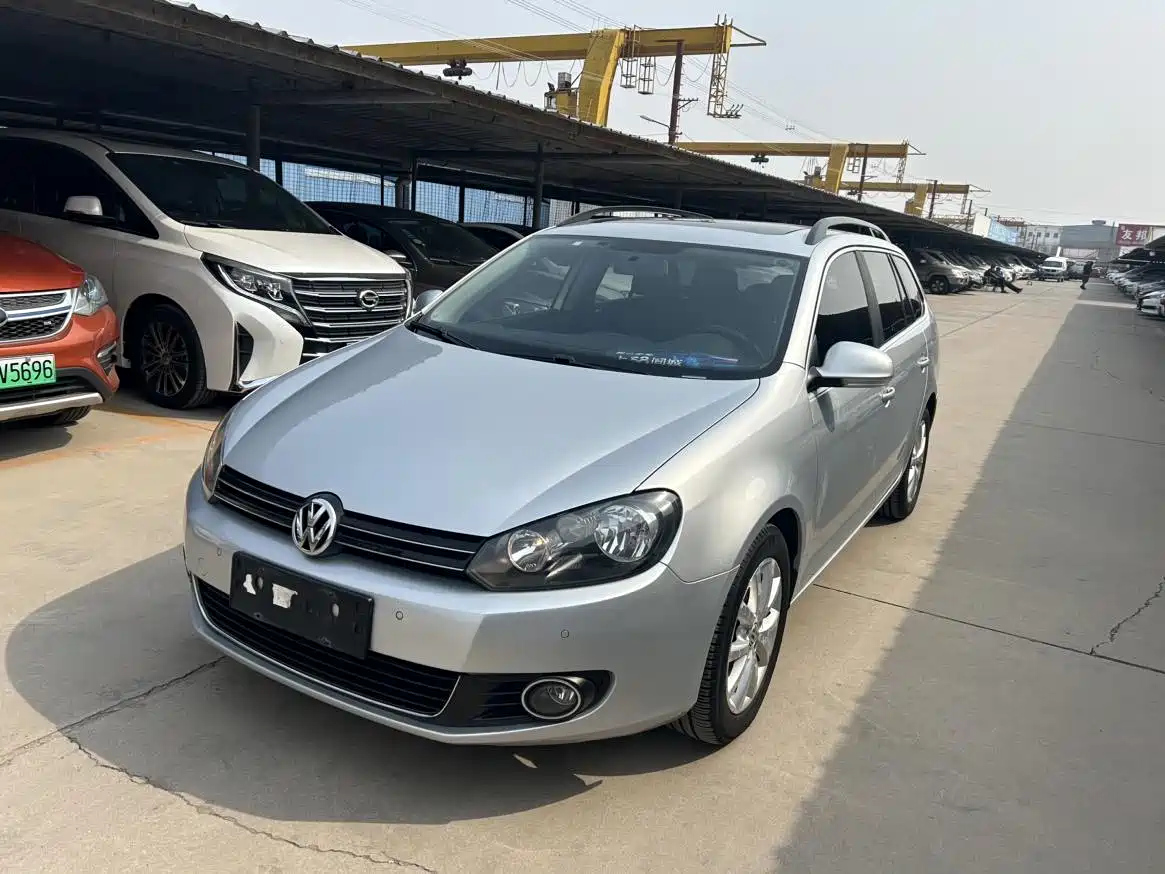 VOLKSWAGEN GOLF IMPORT 2011