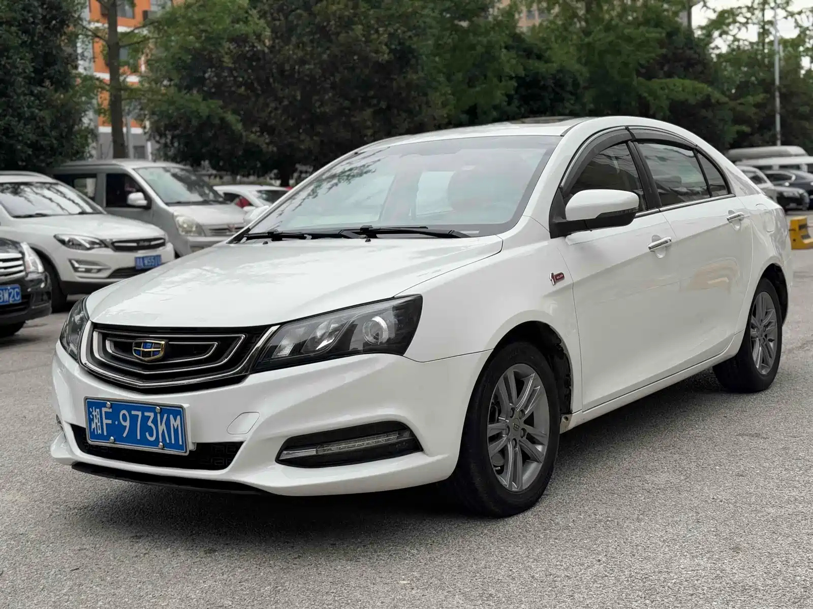 GEELY AUTO EMGRAND 2017