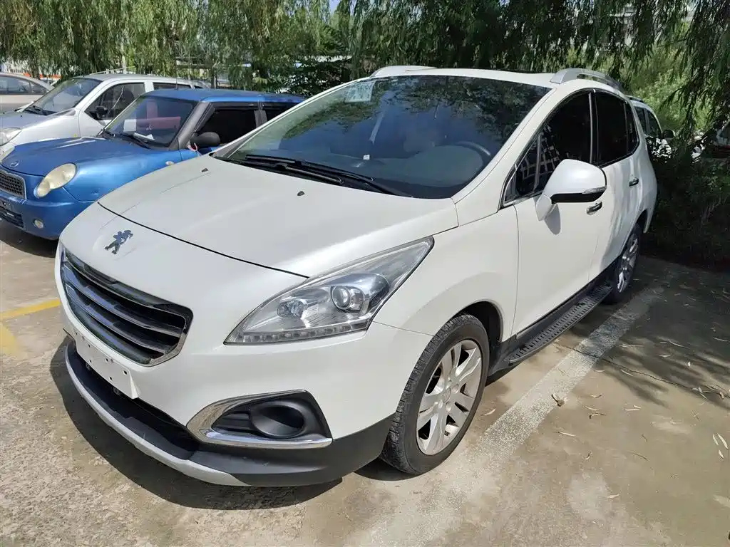 PEUGEOT 3008 2015