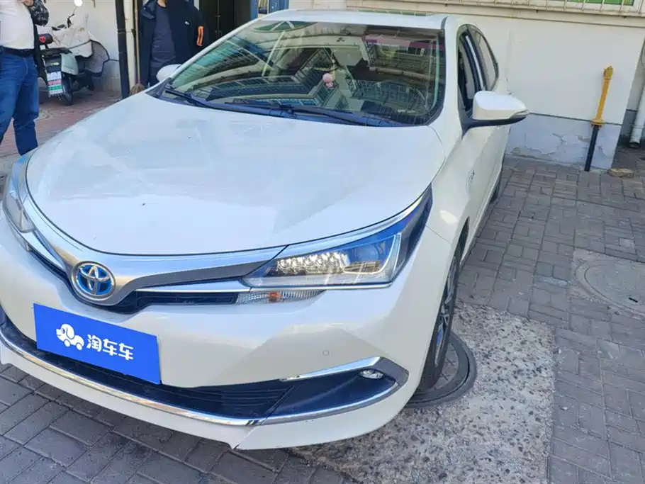 TOYOTA COROLLA 2018