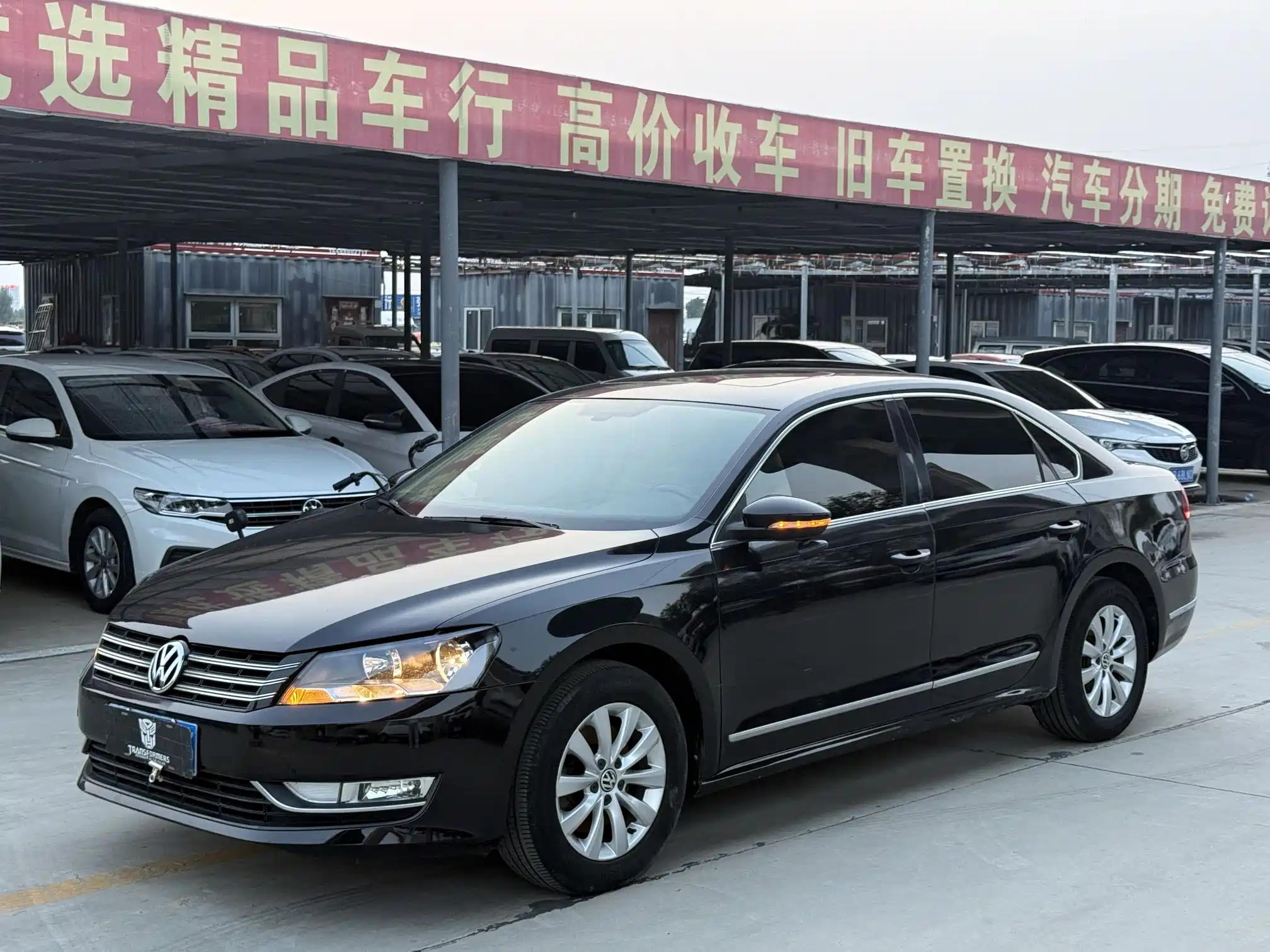 VOLKSWAGEN PASSAT 2011