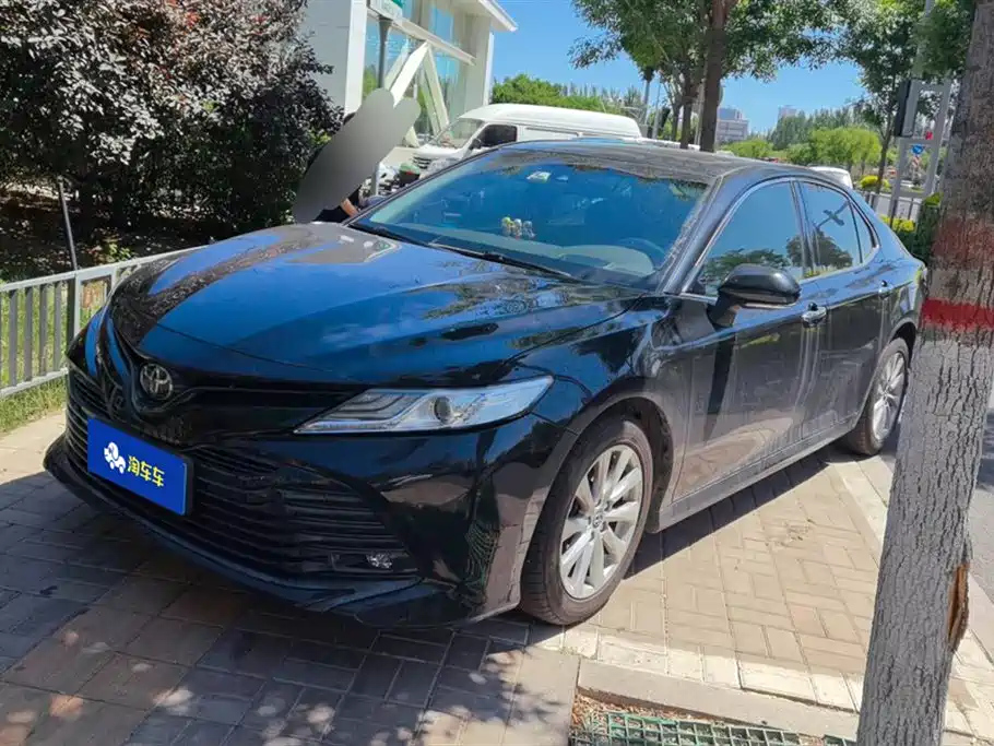 TOYOTA CAMRY 2018