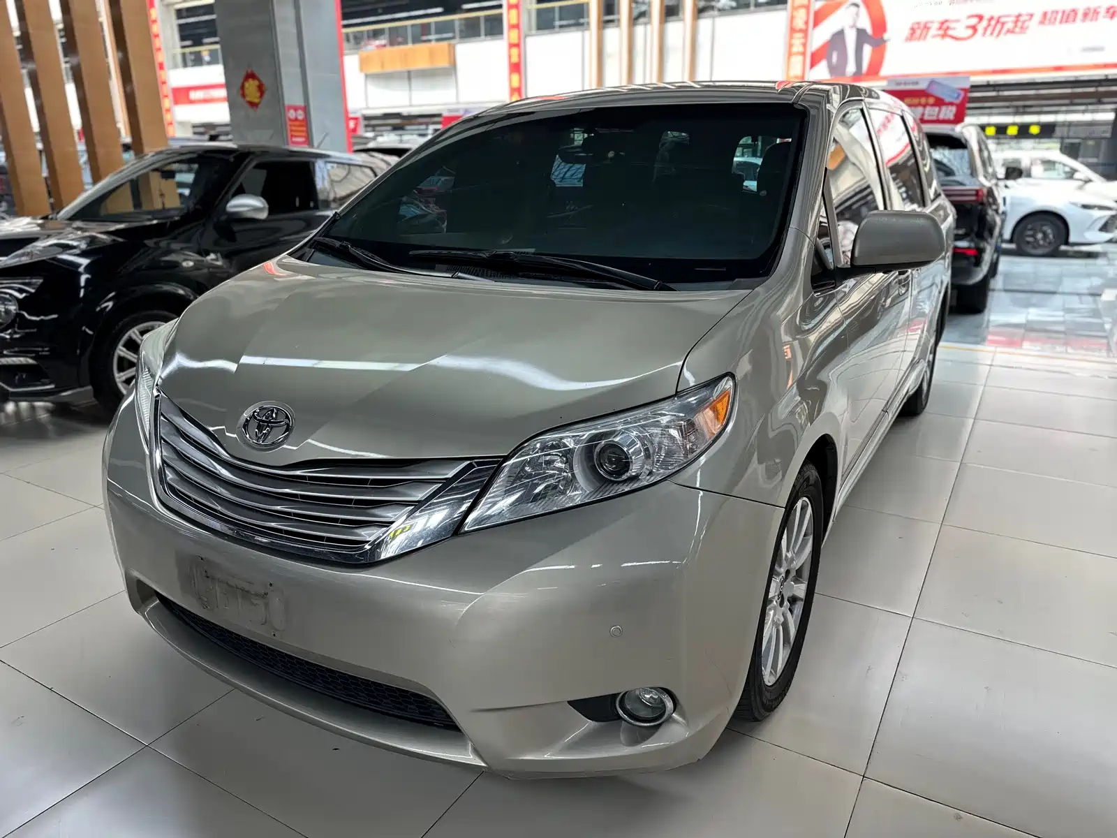 TOYOTA SIENNA 2015