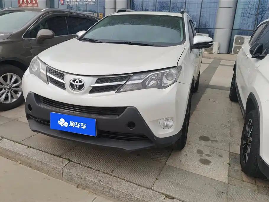 TOYOTA RAV4 RONGFANG 2015