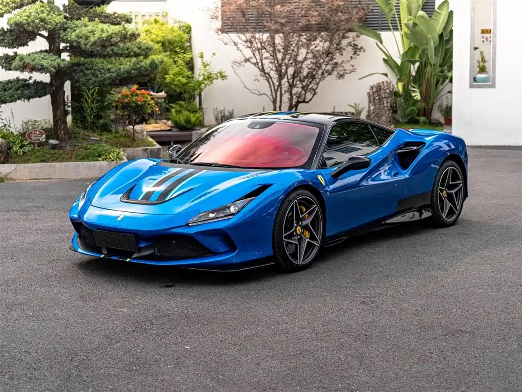 FERRARI F8 2019