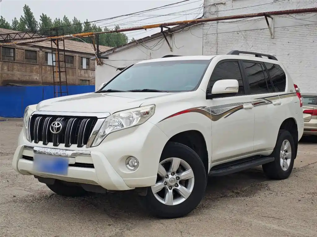 TOYOTA PRADO 2016