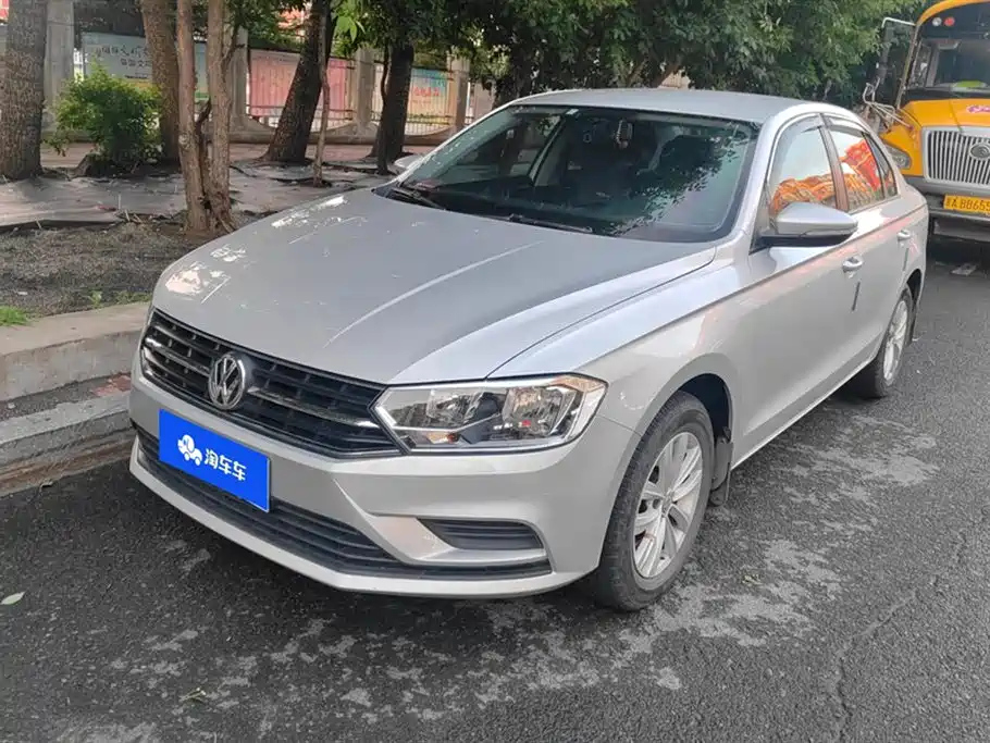 VOLKSWAGEN BORA 2018