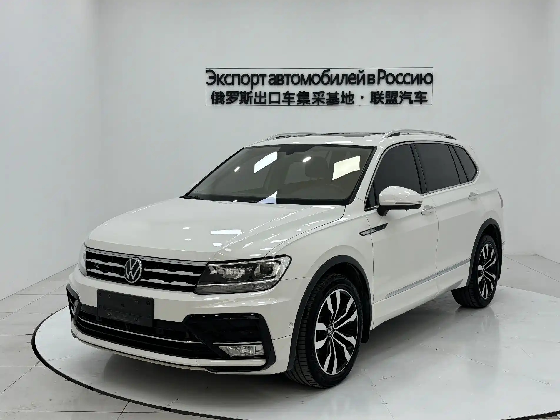 VOLKSWAGEN TIGUAN L 2021