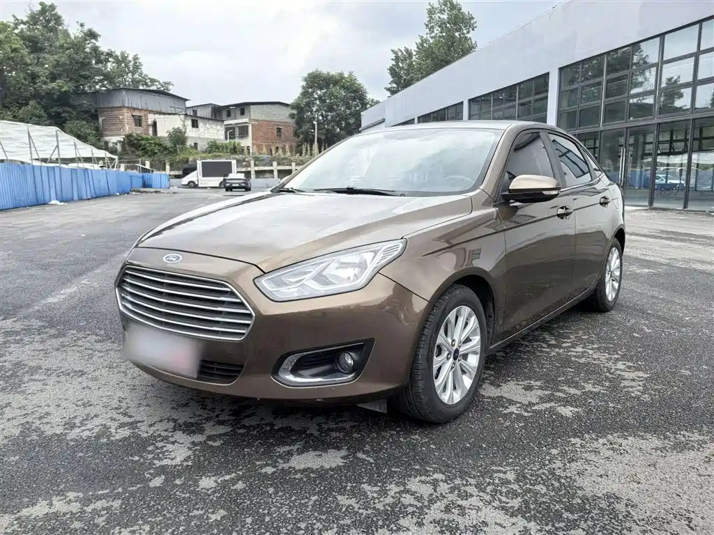 FORD ESCORT 2017