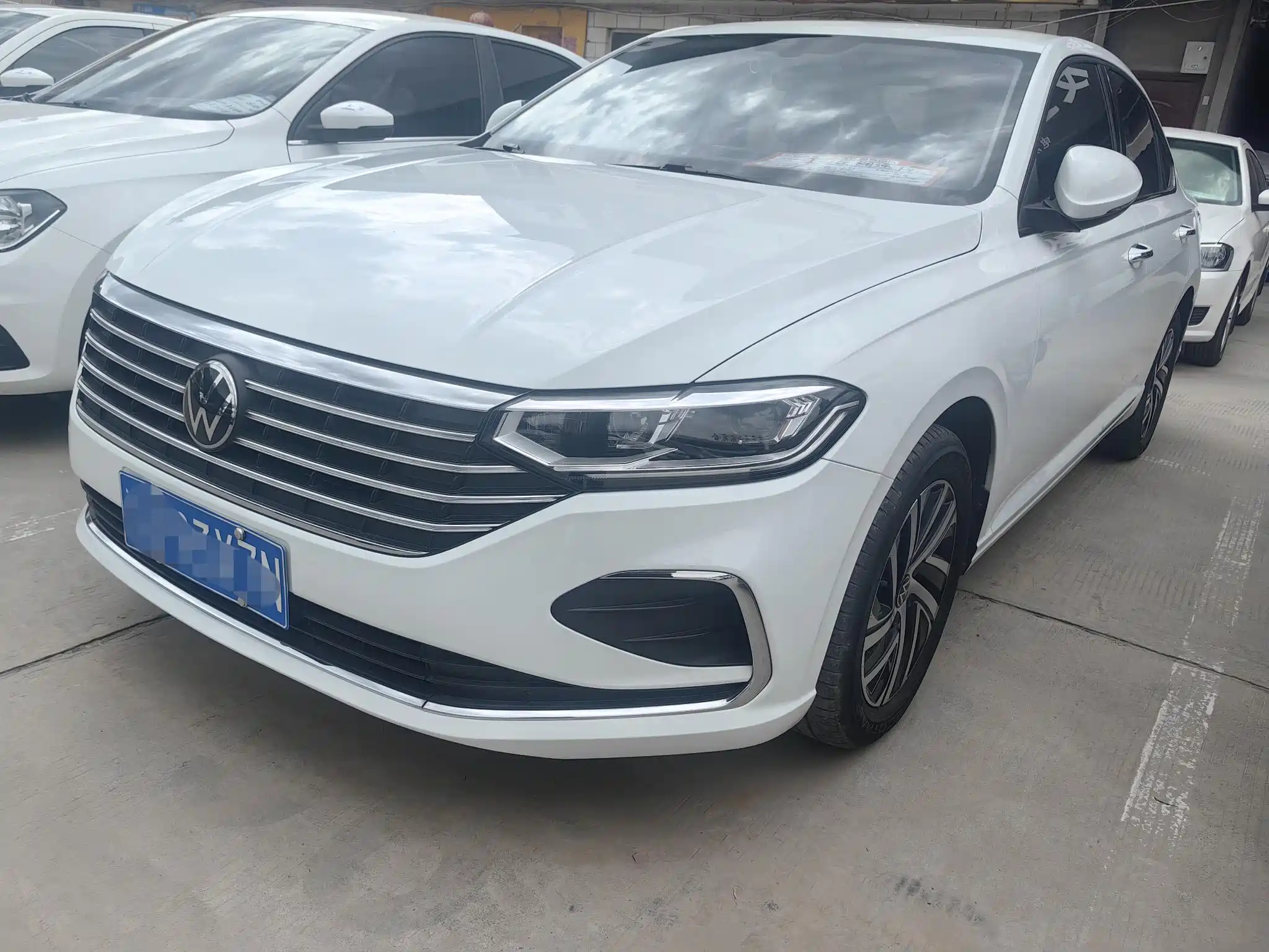 VOLKSWAGEN LAVIDA 2023