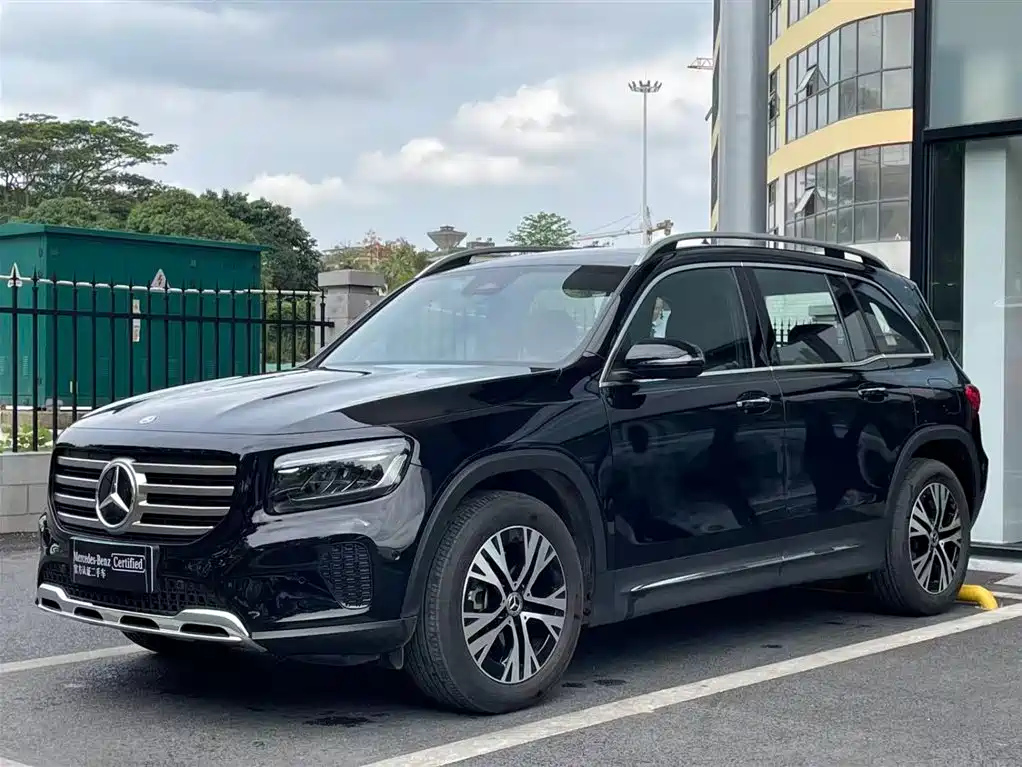 MERCEDES BENZ GLB 2024