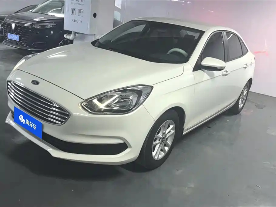 FORD ESCORT 2019