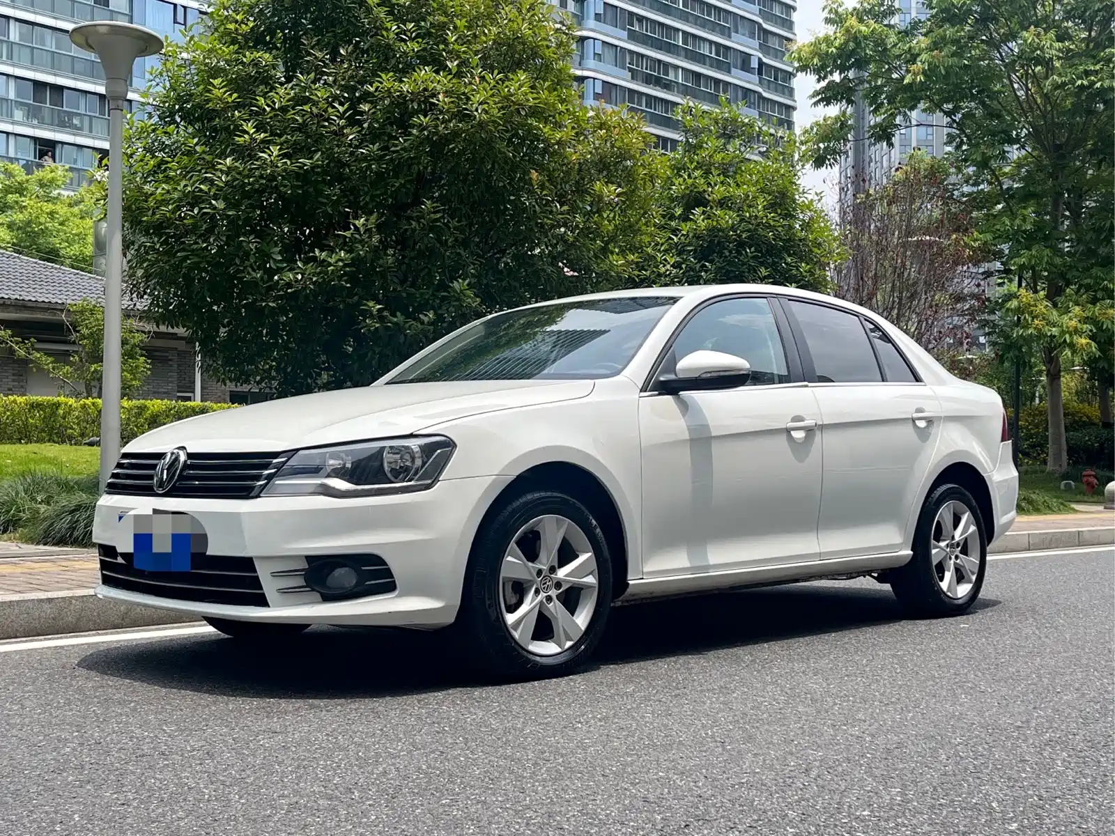 VOLKSWAGEN BORA 2015