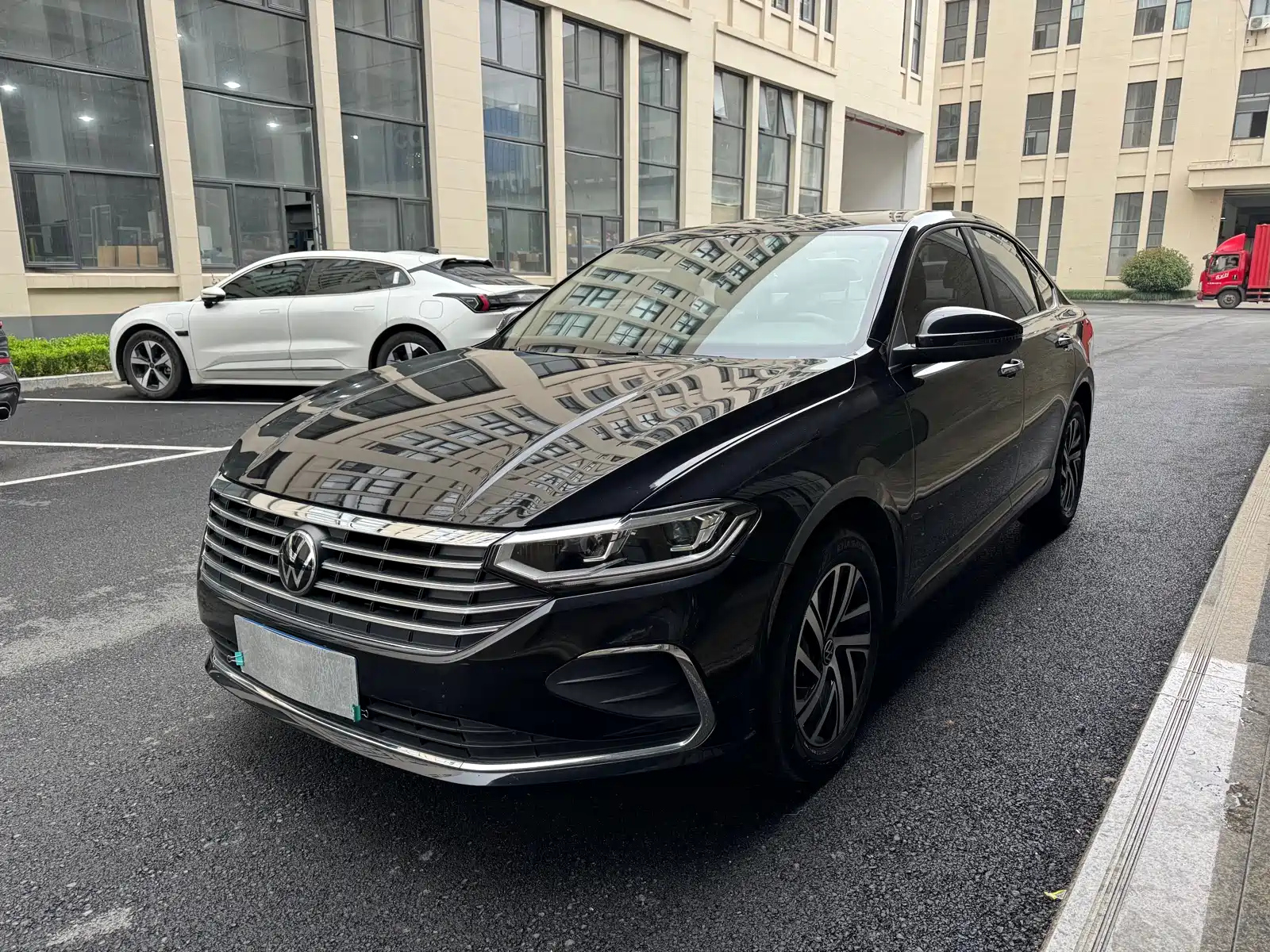 VOLKSWAGEN LAVIDA 2023