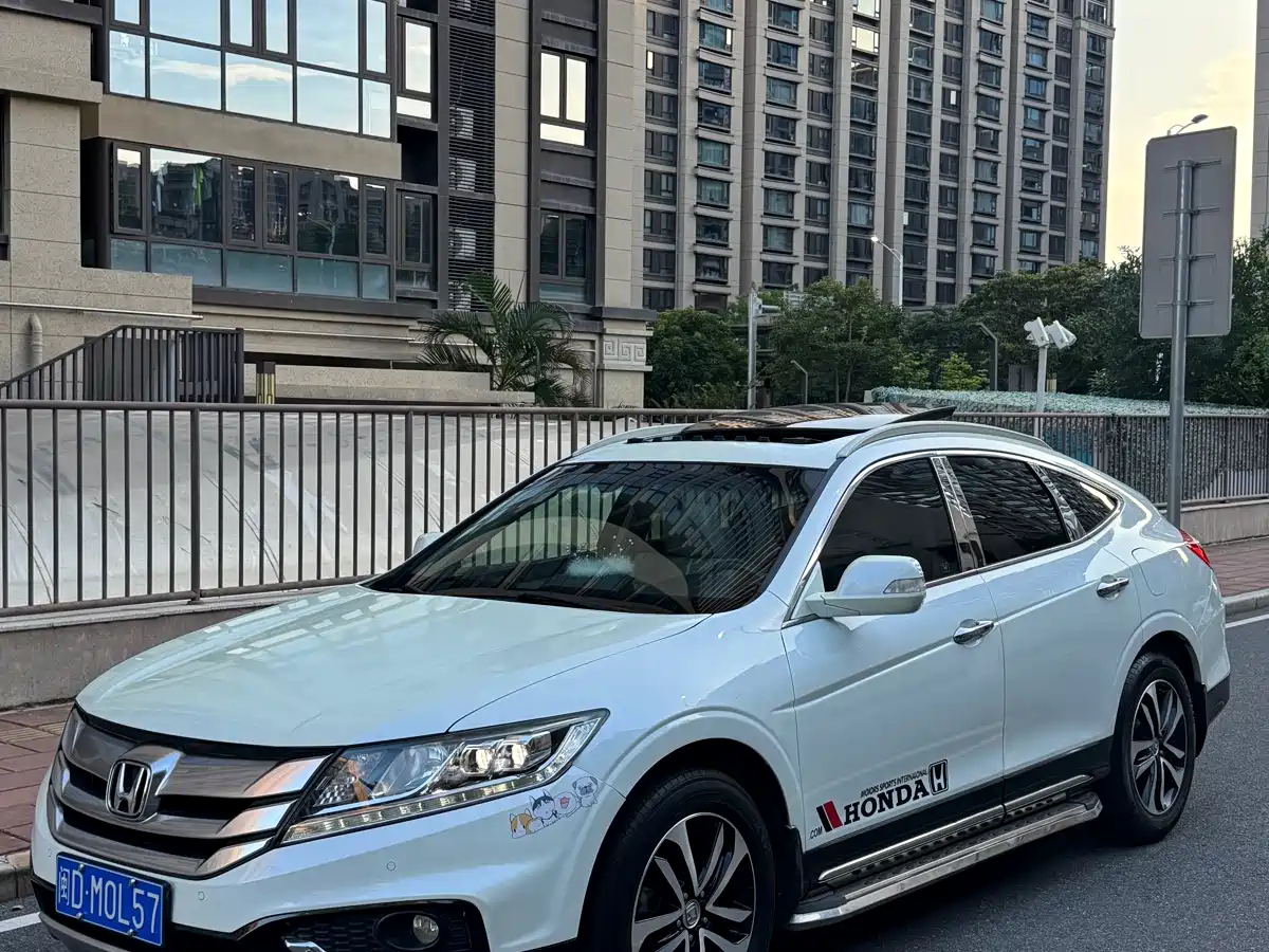 HONDA CROSSTOUR 2016