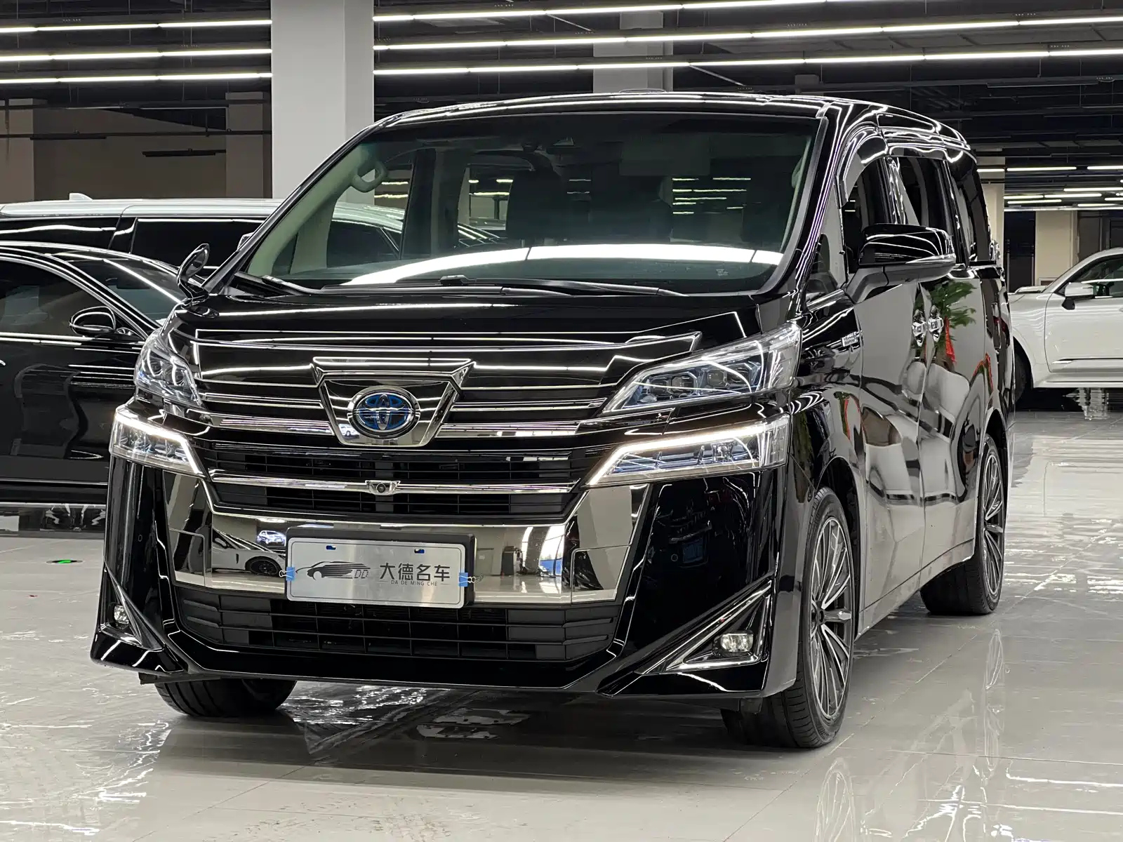 TOYOTA VELLFIRE 2019