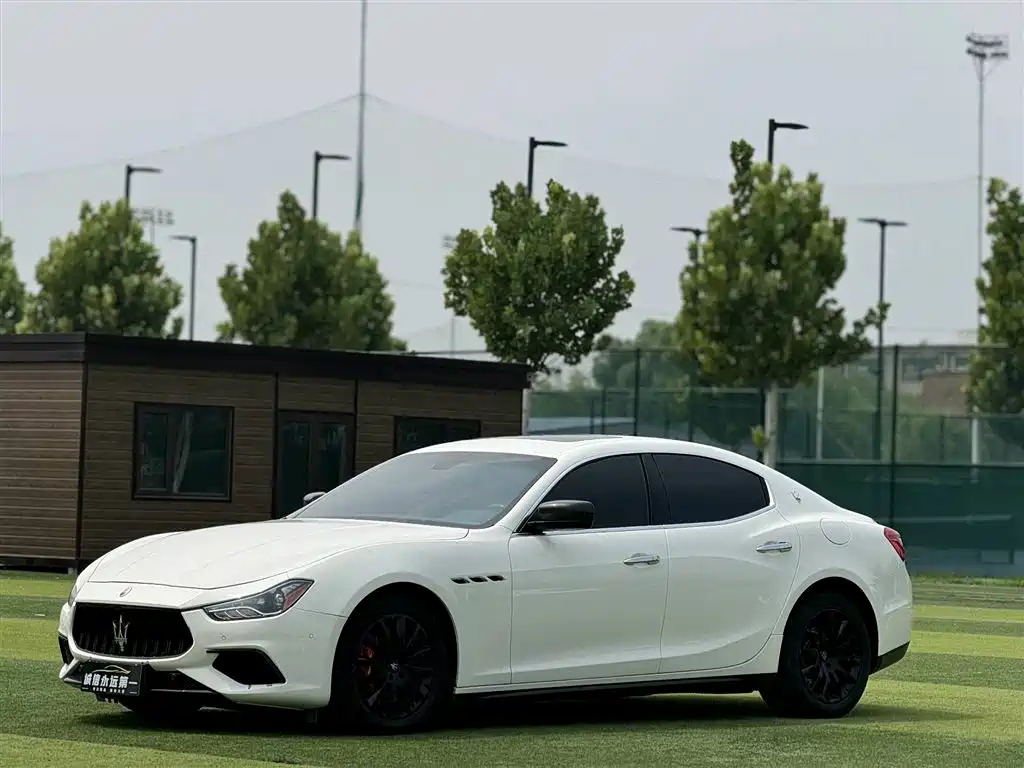 MASERATI GHIBLI 2014