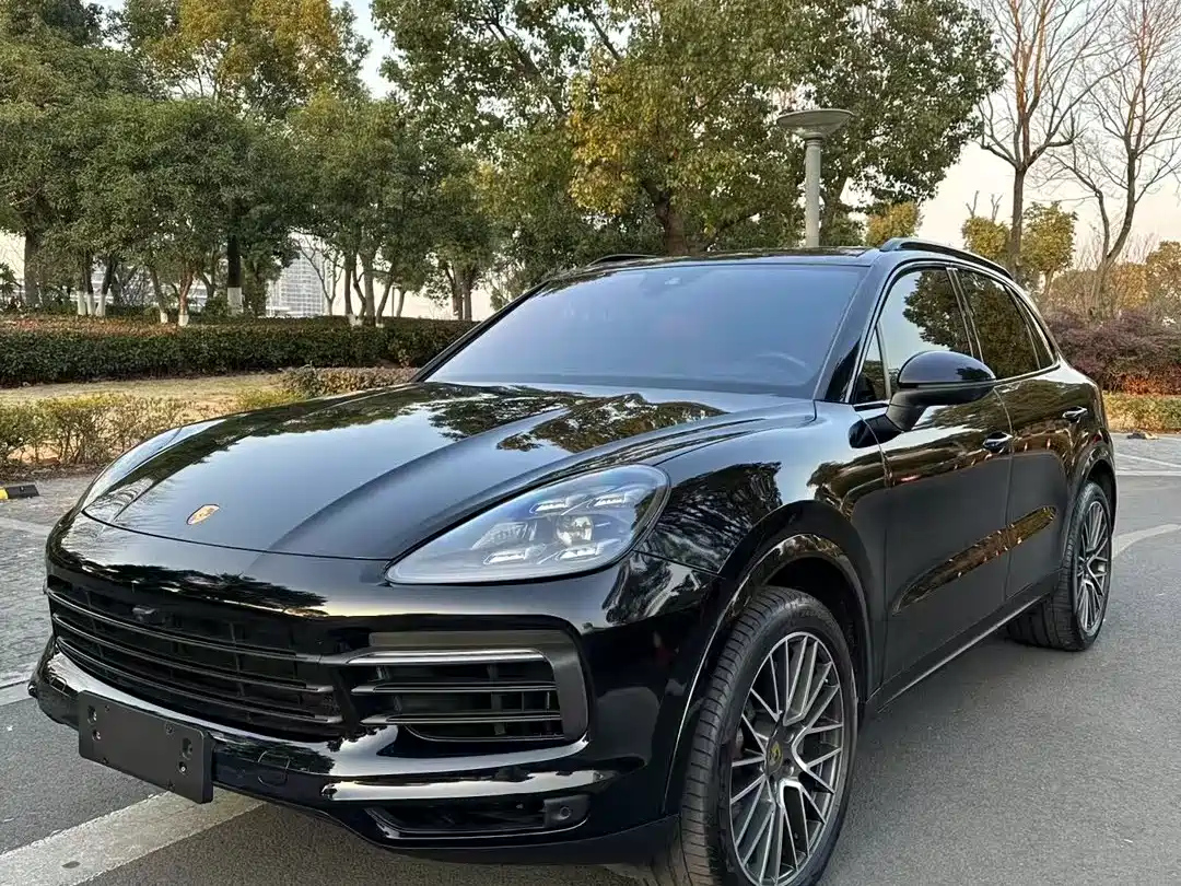 PORSCHE CAYENNE 2018