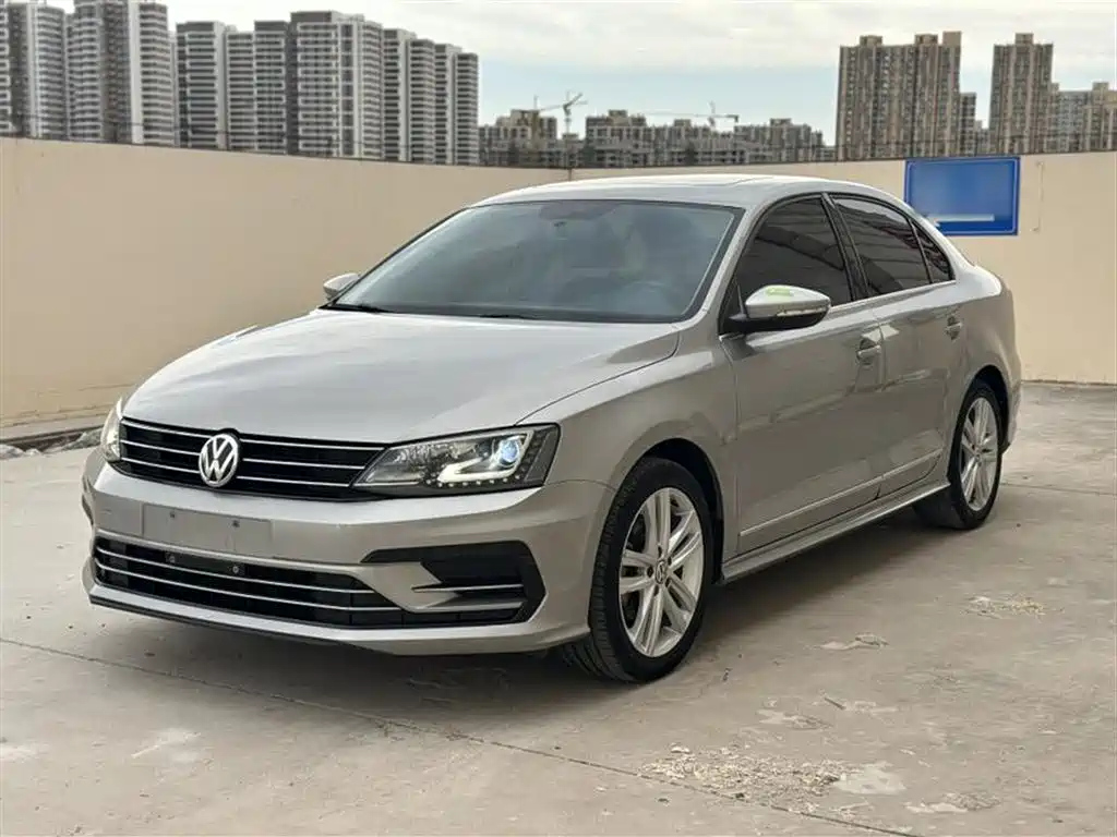 VOLKSWAGEN SAGITAR 2018