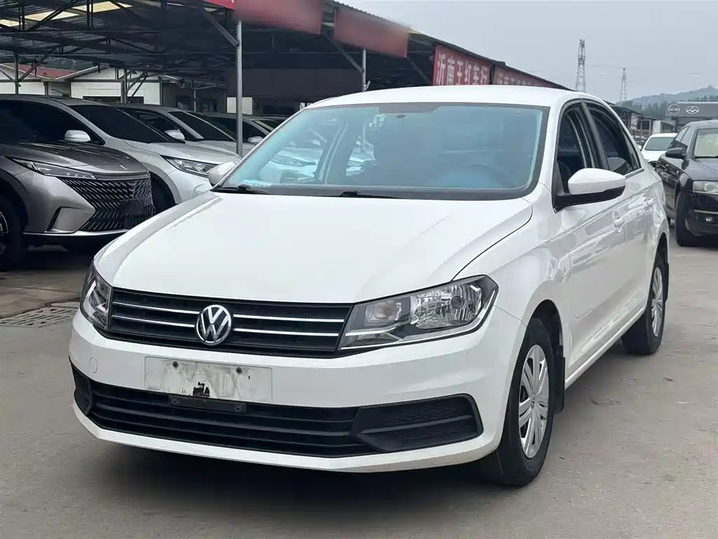 VOLKSWAGEN SANTANA 2016