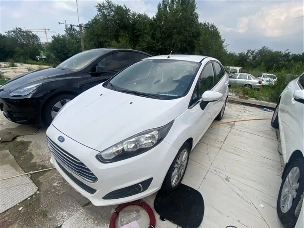 FORD FIESTA 2013