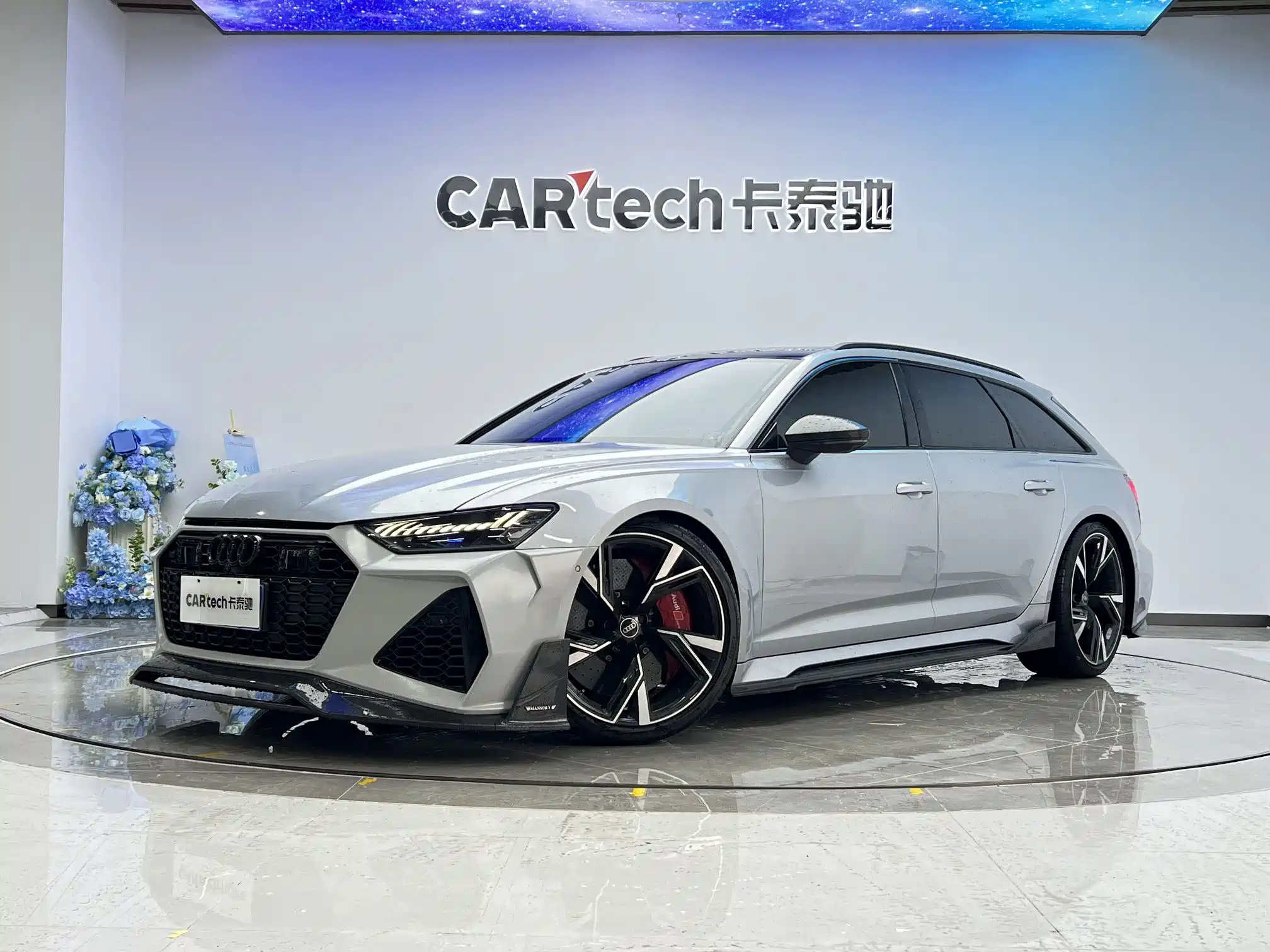 AUDI RS 6