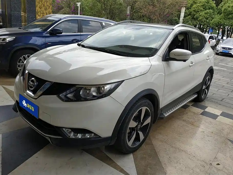 NISSAN QASHQAI 2017