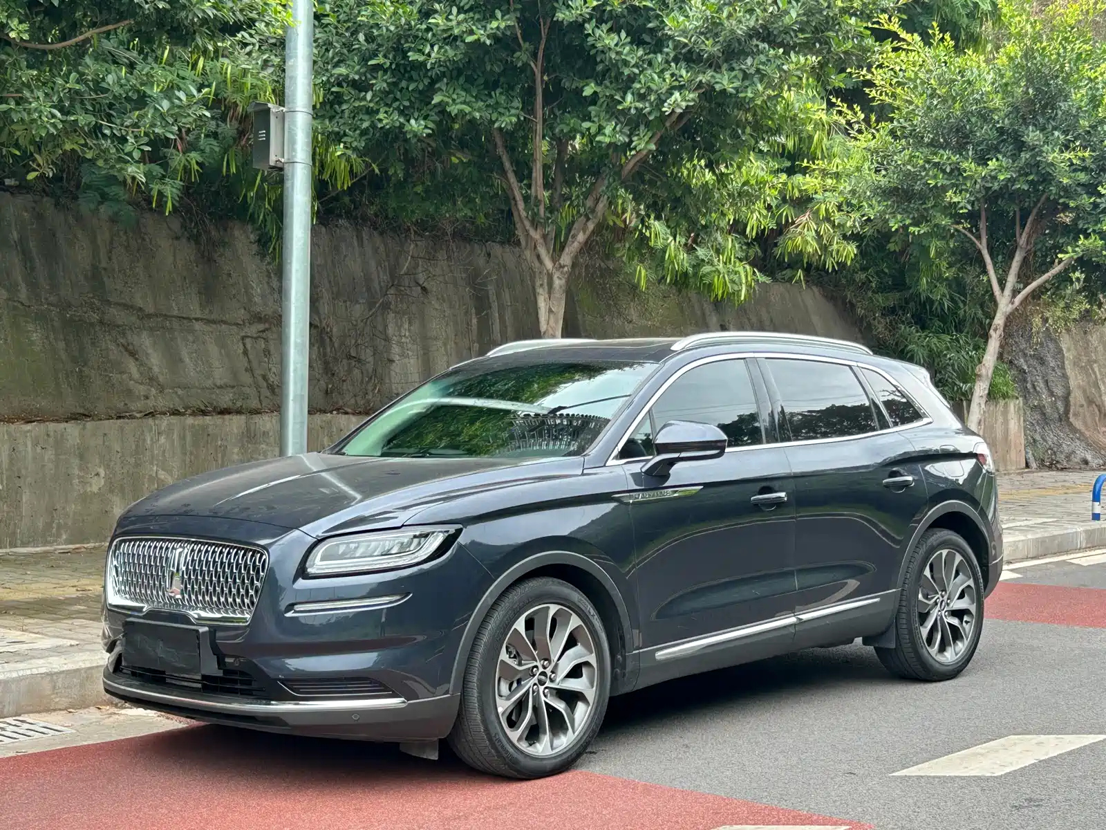 LINCOLN NAVIGATOR 2021