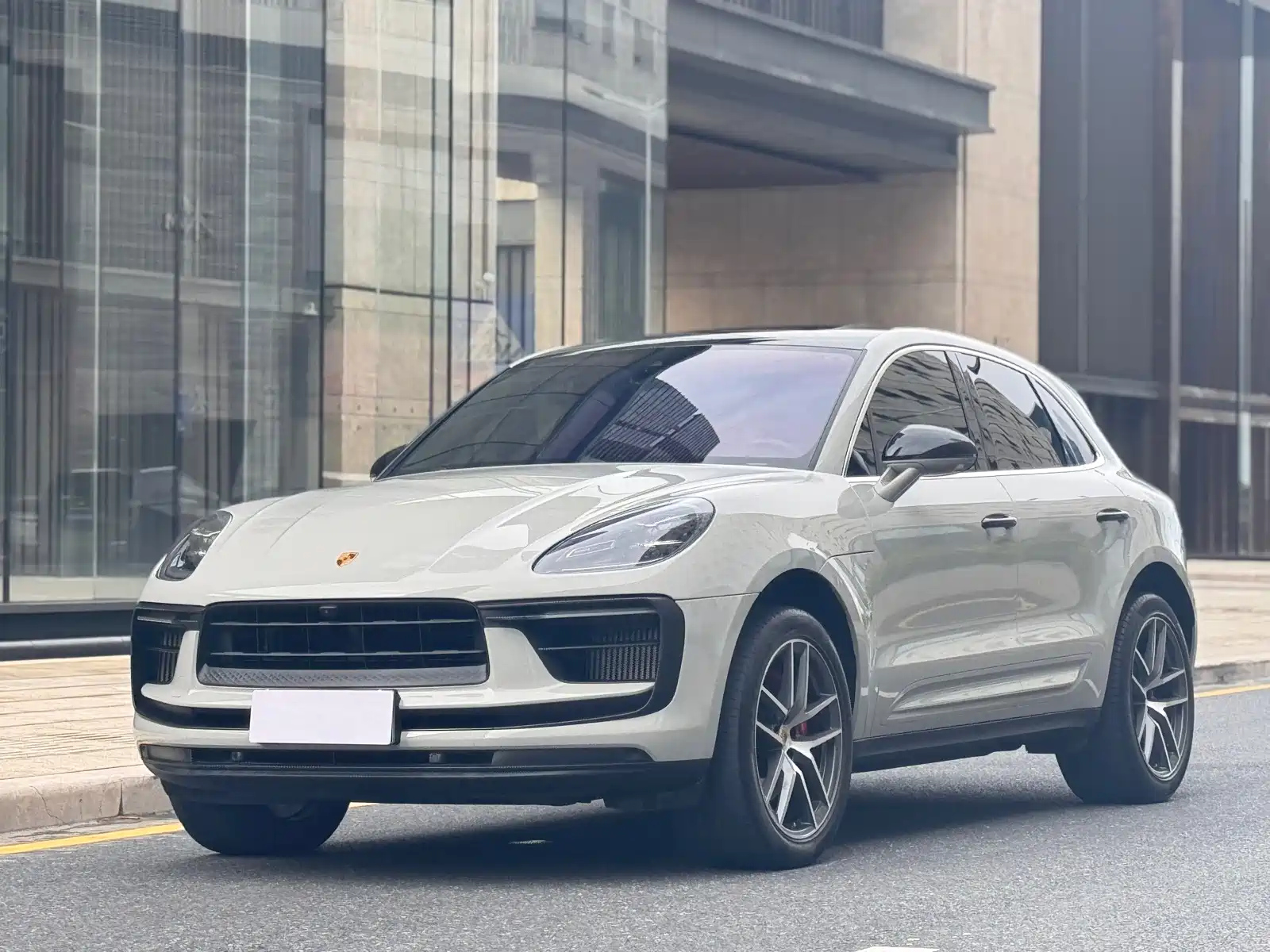 PORSCHE MACAN 2023