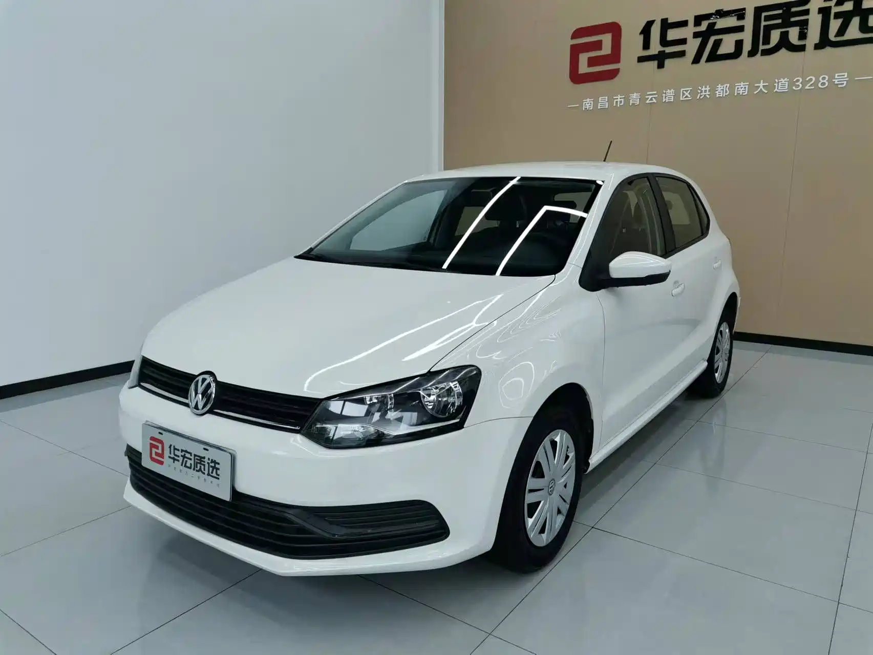 VOLKSWAGEN POLO 2016