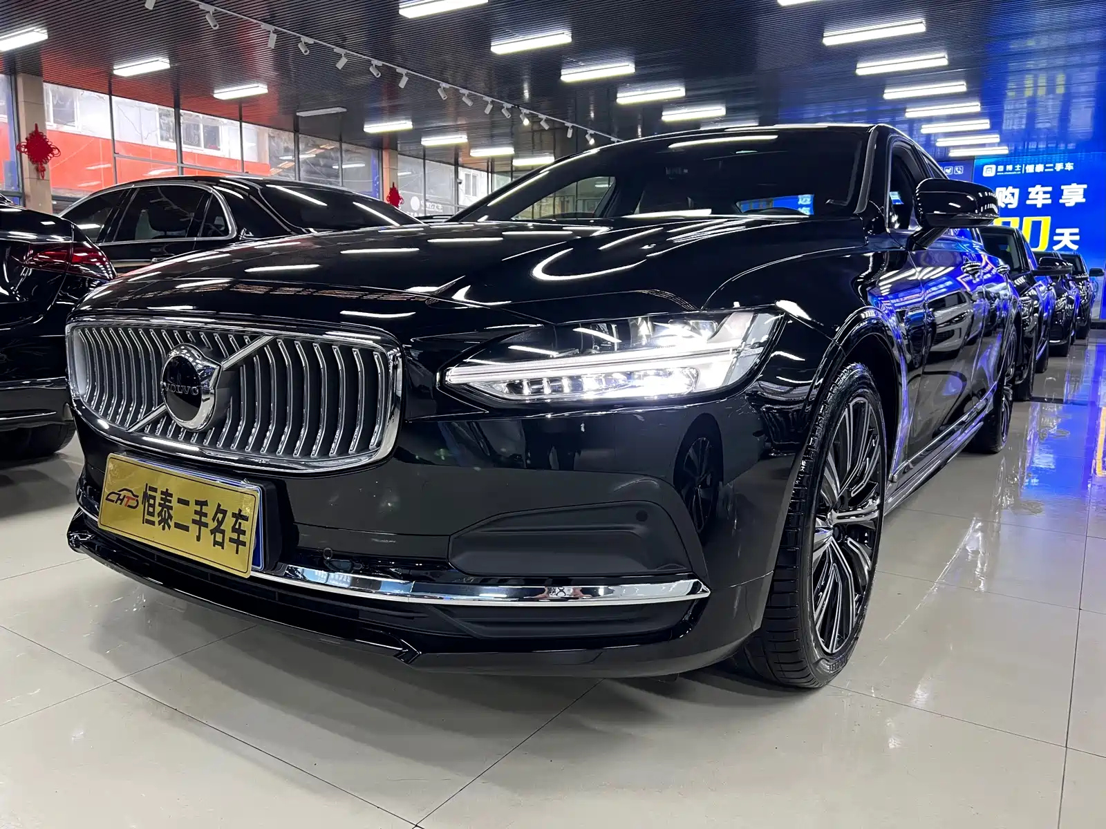 VOLVO S90 2022