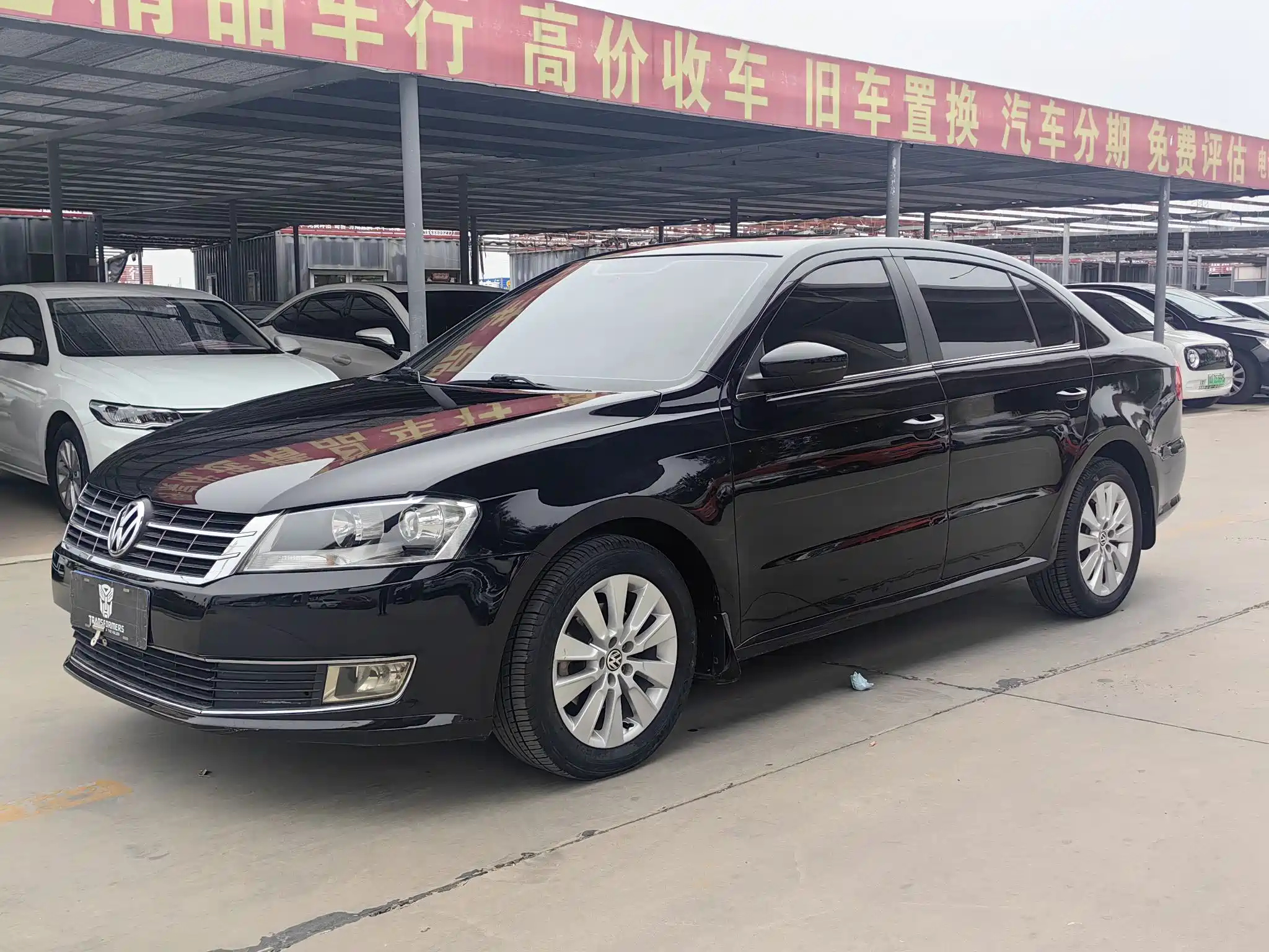 VOLKSWAGEN LAVIDA 2013