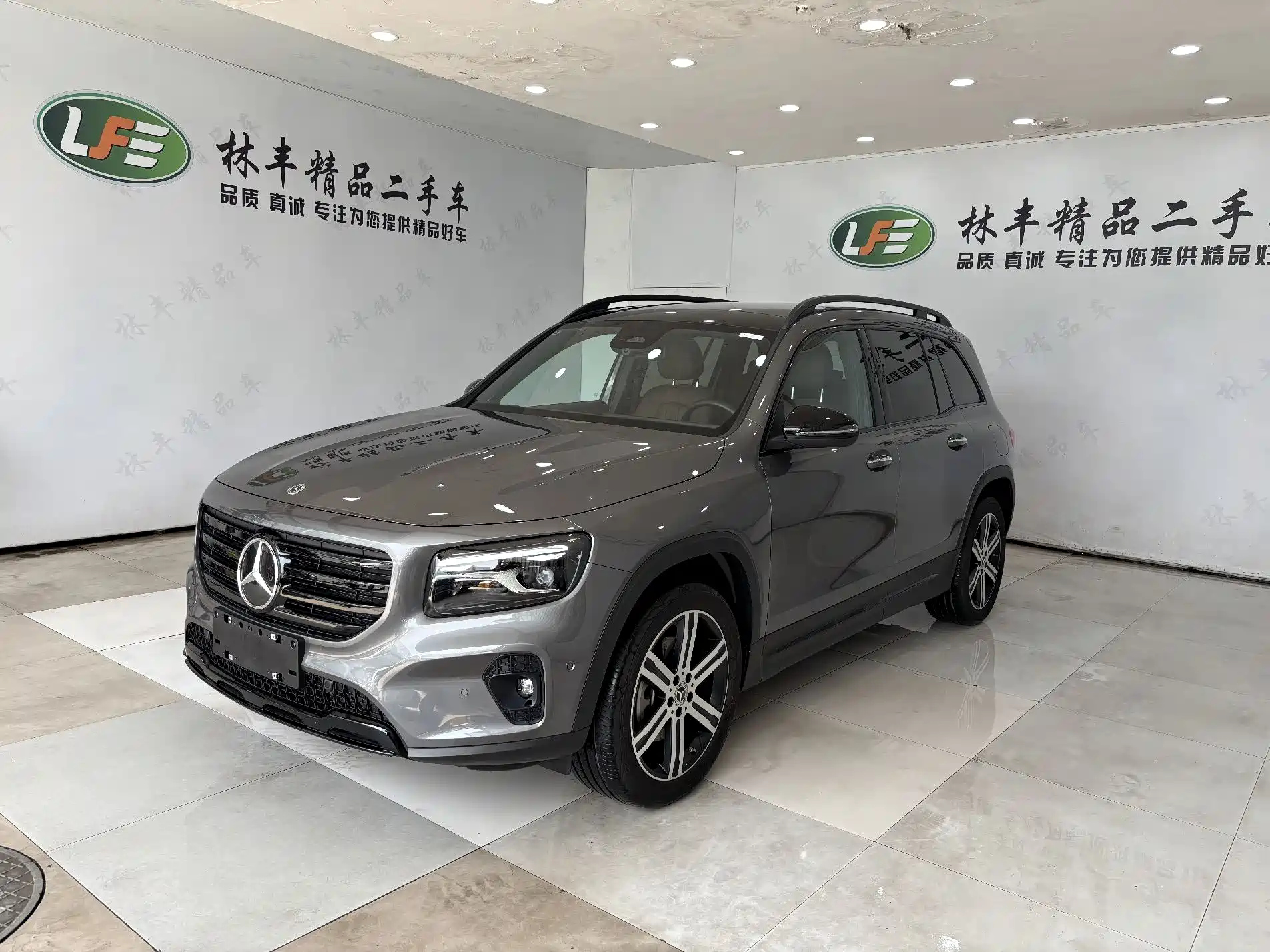 MERCEDES BENZ GLB