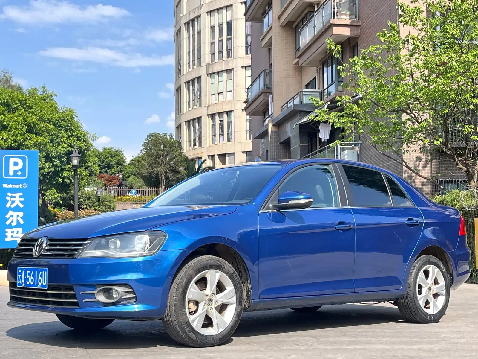 VOLKSWAGEN BORA 2013